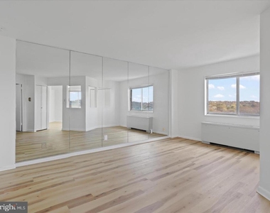 5340 Holmes Run Parkway - Photo Thumbnail 12