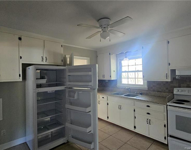 3526 Furman Drive - Photo Thumbnail 6