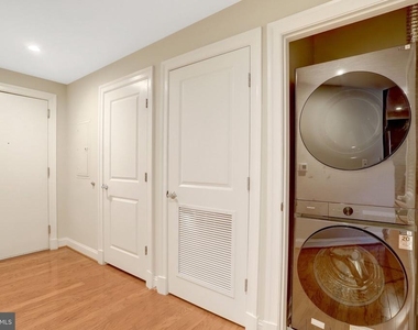 1023 N Royal Street - Photo Thumbnail 13