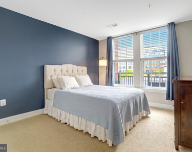 1023 N Royal Street - Photo Thumbnail 16
