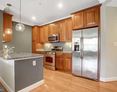 1023 N Royal Street - Photo Thumbnail 6