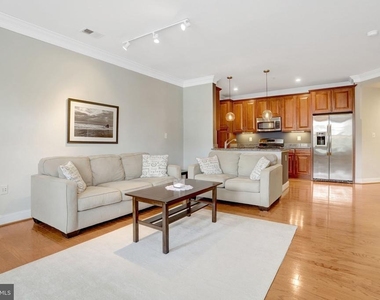1023 N Royal Street - Photo Thumbnail 11