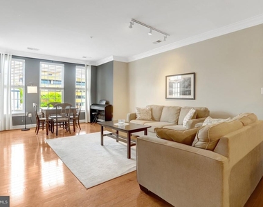 1023 N Royal Street - Photo Thumbnail 7