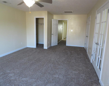 270 Hayden Lane - Photo Thumbnail 15