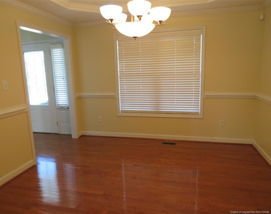 270 Hayden Lane - Photo Thumbnail 10