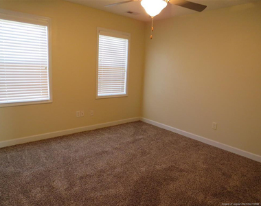 270 Hayden Lane - Photo Thumbnail 16