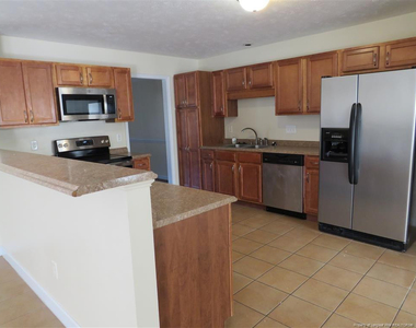 270 Hayden Lane - Photo Thumbnail 6