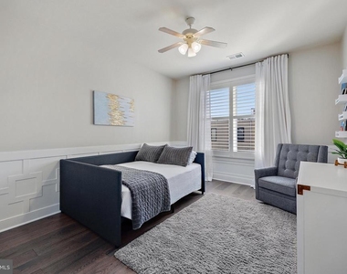 621 Bluemont Avenue - Photo Thumbnail 16