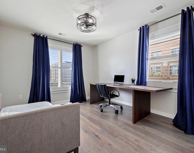621 Bluemont Avenue - Photo Thumbnail 18