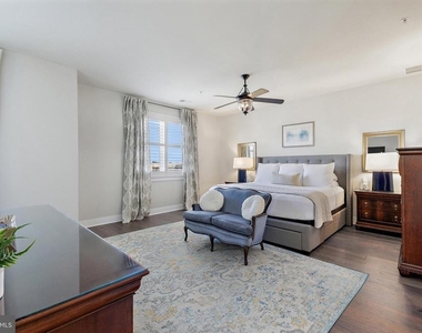 621 Bluemont Avenue - Photo Thumbnail 9