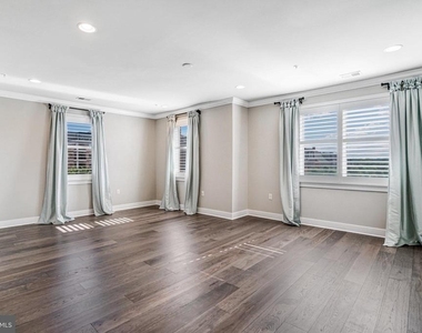 621 Bluemont Avenue - Photo Thumbnail 46