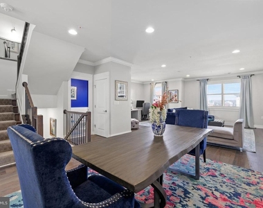 621 Bluemont Avenue - Photo Thumbnail 3
