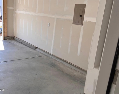 1019 Gemma Drive - Photo Thumbnail 31