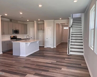 1019 Gemma Drive - Photo Thumbnail 3