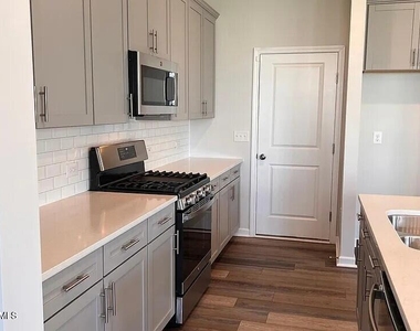 1019 Gemma Drive - Photo Thumbnail 5