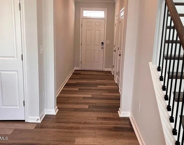 1019 Gemma Drive - Photo Thumbnail 10