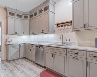 6240 Hilbert Ridge Drive - Photo Thumbnail 8