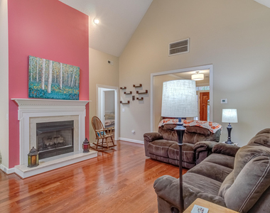 6240 Hilbert Ridge Drive - Photo Thumbnail 18
