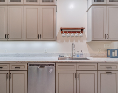 6240 Hilbert Ridge Drive - Photo Thumbnail 12