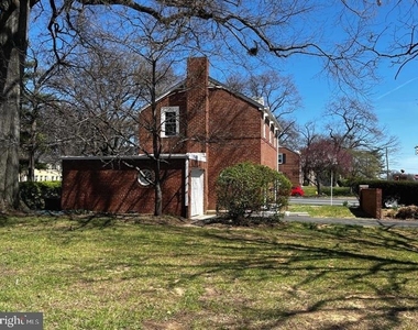 4401 Arlington Boulevard - Photo Thumbnail 4