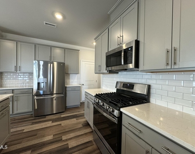 2509 Salt River Lane - Photo Thumbnail 6