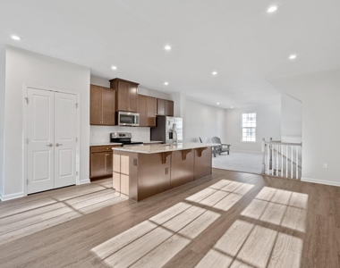 859 Romeria Drive - Photo Thumbnail 13