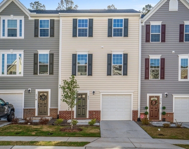 859 Romeria Drive - Photo Thumbnail 2