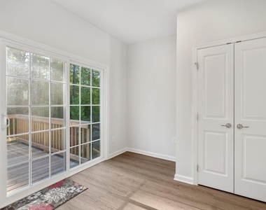 859 Romeria Drive - Photo Thumbnail 14