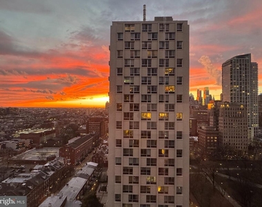 241 S 6th Street - Photo Thumbnail 15