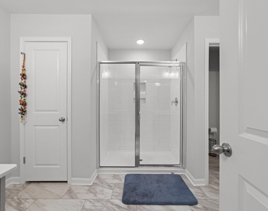 2108 Regal Drive - Photo Thumbnail 29