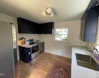 1009 Canterbury Road - Photo Thumbnail 4