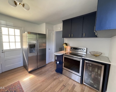 1009 Canterbury Road - Photo Thumbnail 22