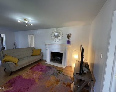 1009 Canterbury Road - Photo Thumbnail 28