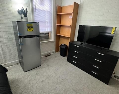 1716 W Erie Avenue - Photo Thumbnail 2