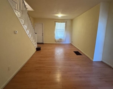 5515 Crowson Street - Photo Thumbnail 1
