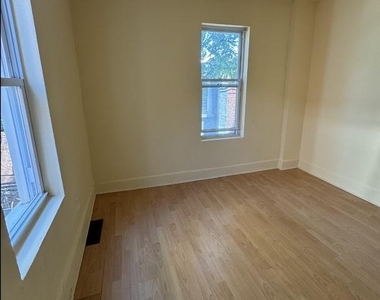 5515 Crowson Street - Photo Thumbnail 8