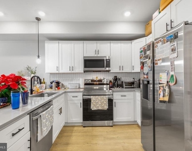 919 N 15th Street - Photo Thumbnail 1