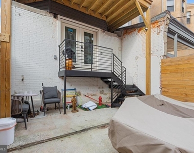 919 N 15th Street - Photo Thumbnail 18