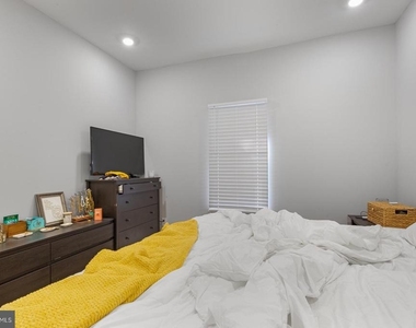 919 N 15th Street - Photo Thumbnail 10