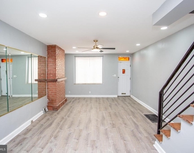 2465 N Garnet Street - Photo Thumbnail 5