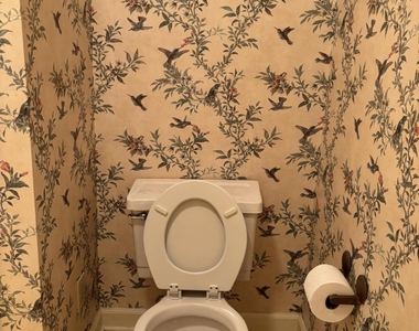 404 W Harnett Street - Photo Thumbnail 8