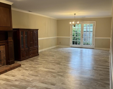 404 W Harnett Street - Photo Thumbnail 1