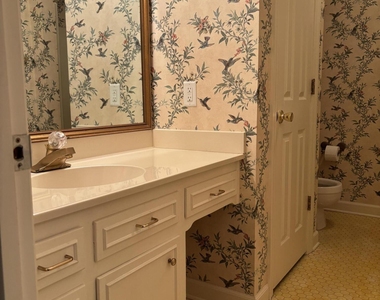 404 W Harnett Street - Photo Thumbnail 10