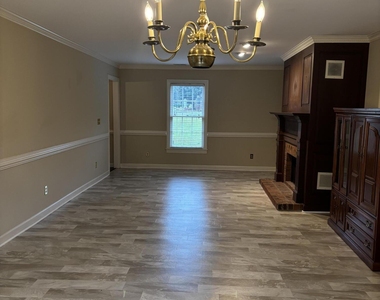 404 W Harnett Street - Photo Thumbnail 6