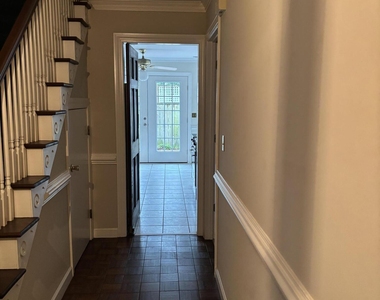404 W Harnett Street - Photo Thumbnail 7