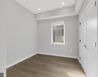 919 N 15th Street - Photo Thumbnail 13