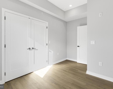 919 N 15th Street - Photo Thumbnail 15