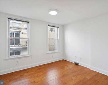 1563 E Hewson Street - Photo Thumbnail 15
