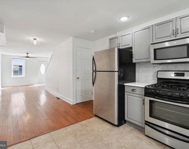 1563 E Hewson Street - Photo Thumbnail 8