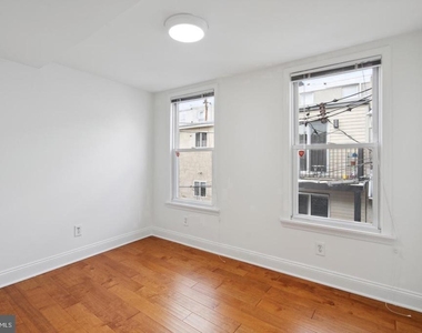 1563 E Hewson Street - Photo Thumbnail 16